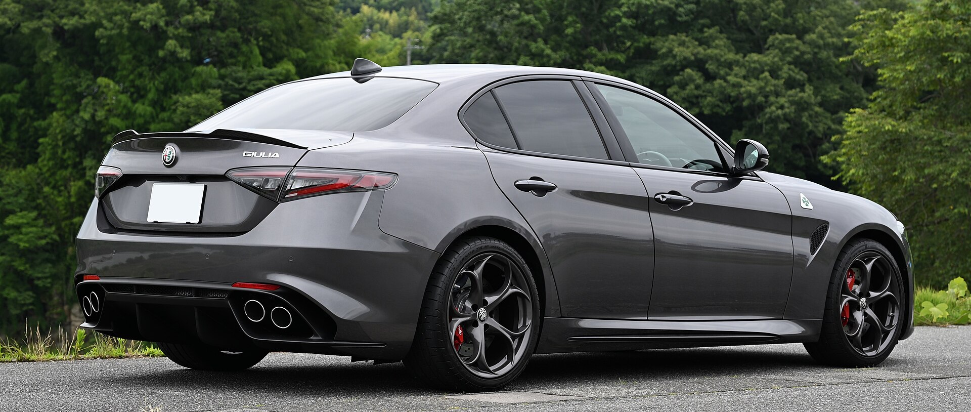 Alfa Romeo Giulia Quadrifoglio — современное возвращение марки